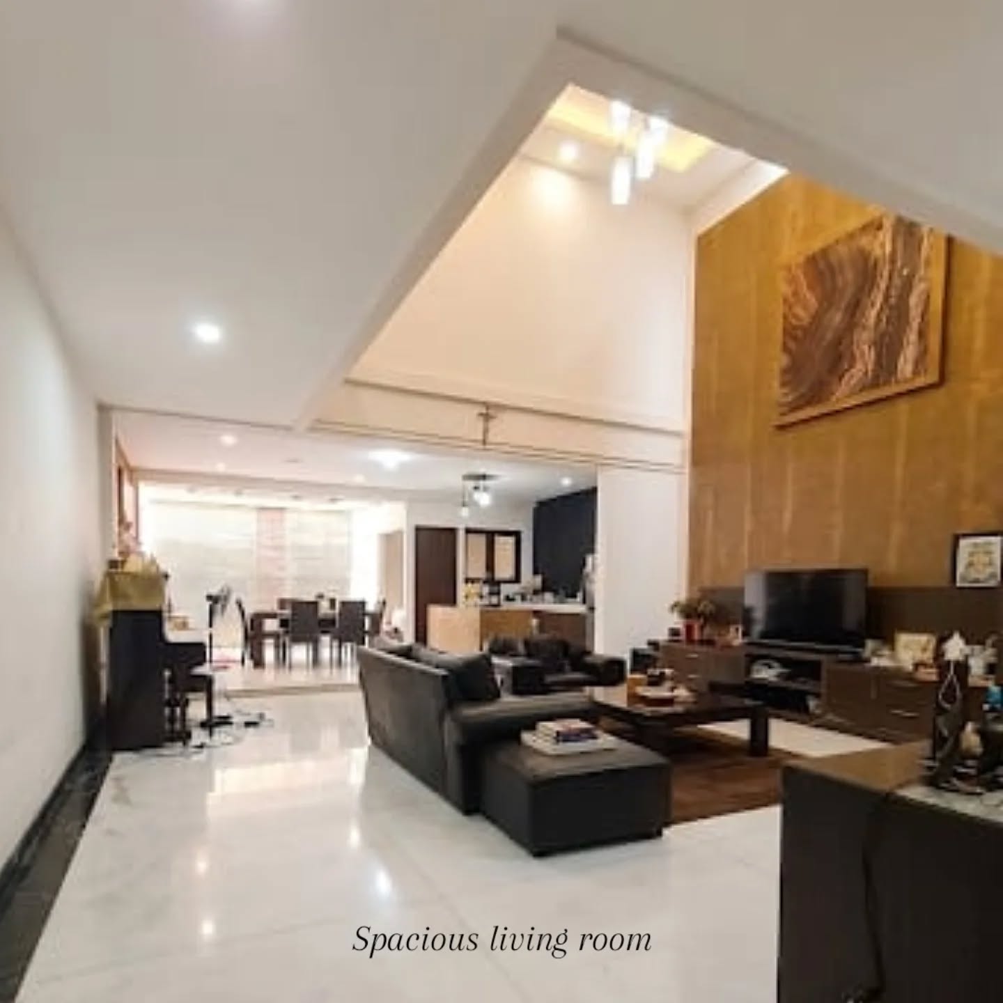 DIJUAL Rumah Siap Huni dengan Gazebo di Rooftop, Cluster di Pantai Indah Kapuk